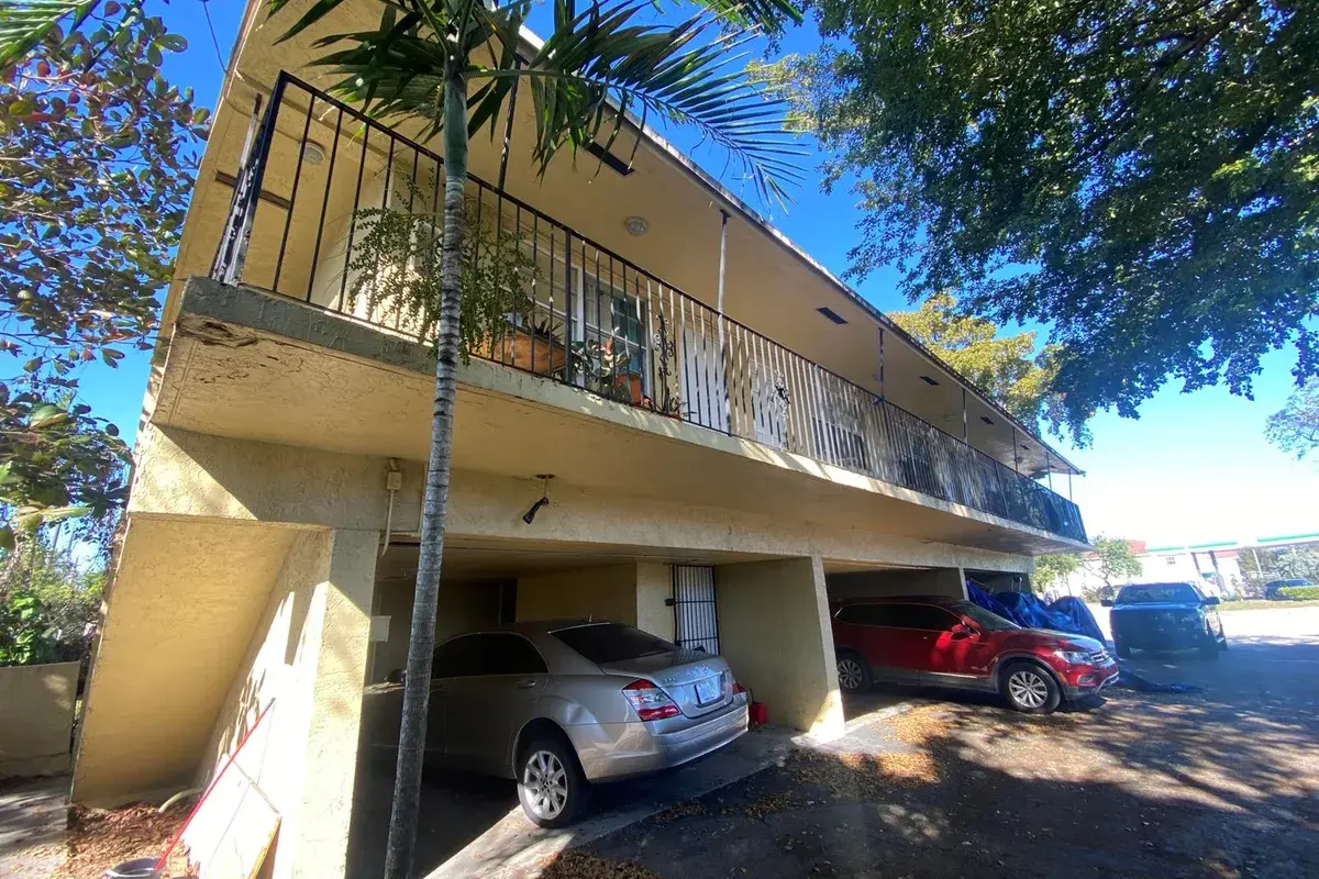 2800 W Sunrise Boulevard # 2, Fort Lauderdale FL 33311