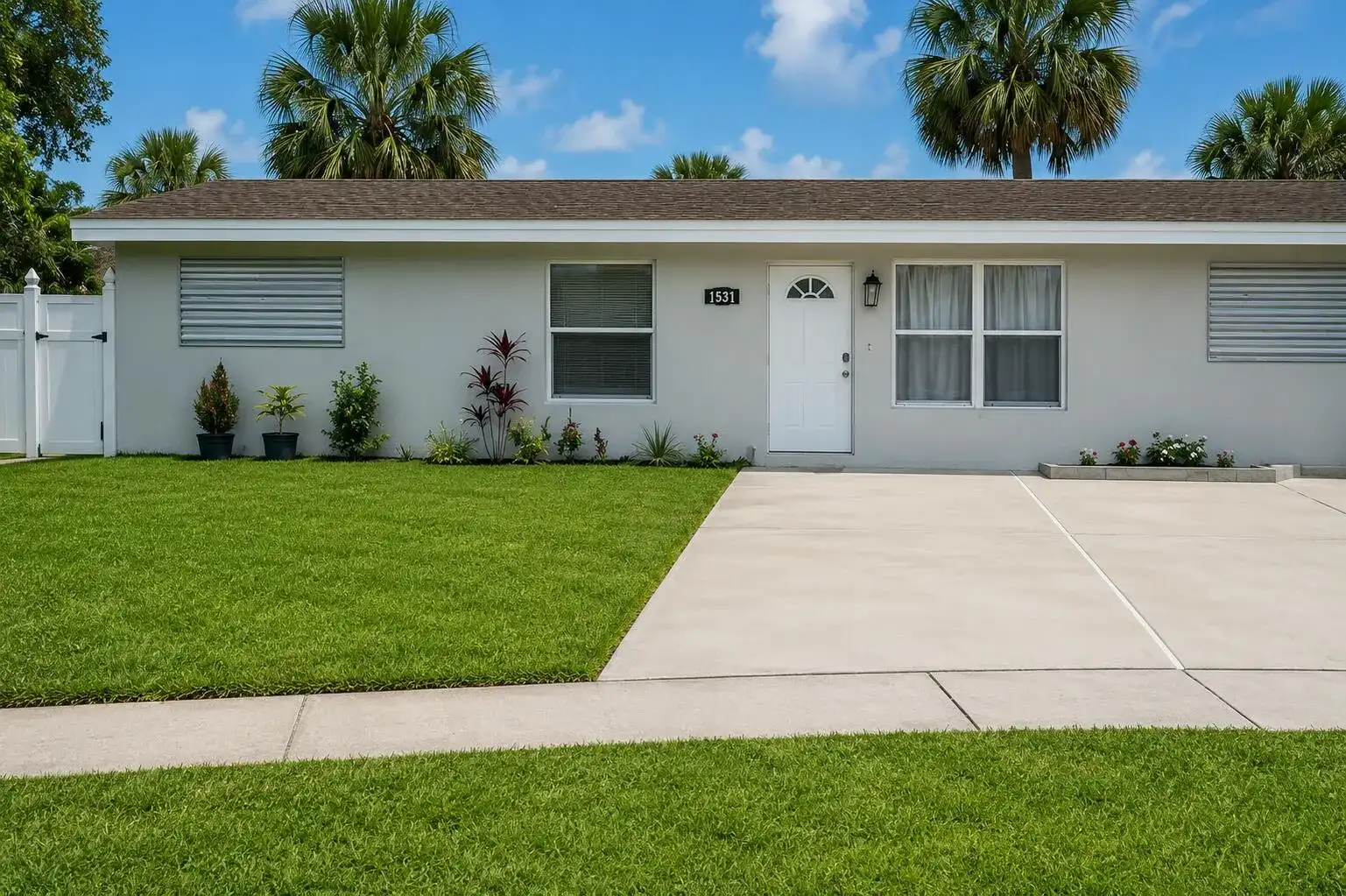 1545 S 24th Court, West Palm Beach FL 33404