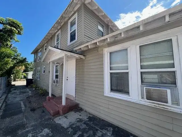 1331 Longwood Street, West Palm Beach FL 33401 photo 2
