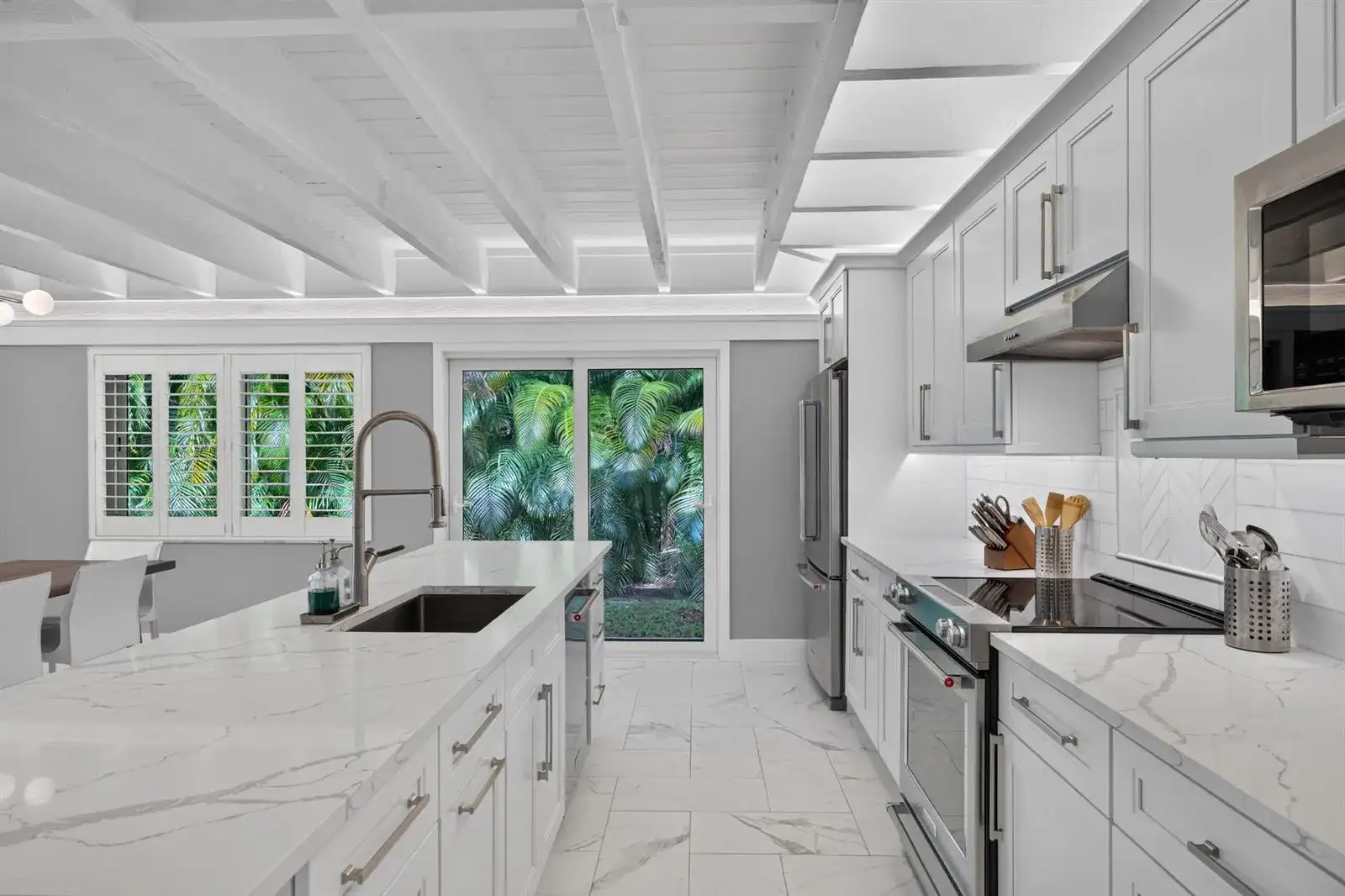 2627 NE 10th Avenue, Wilton Manors FL 33334 photo 4