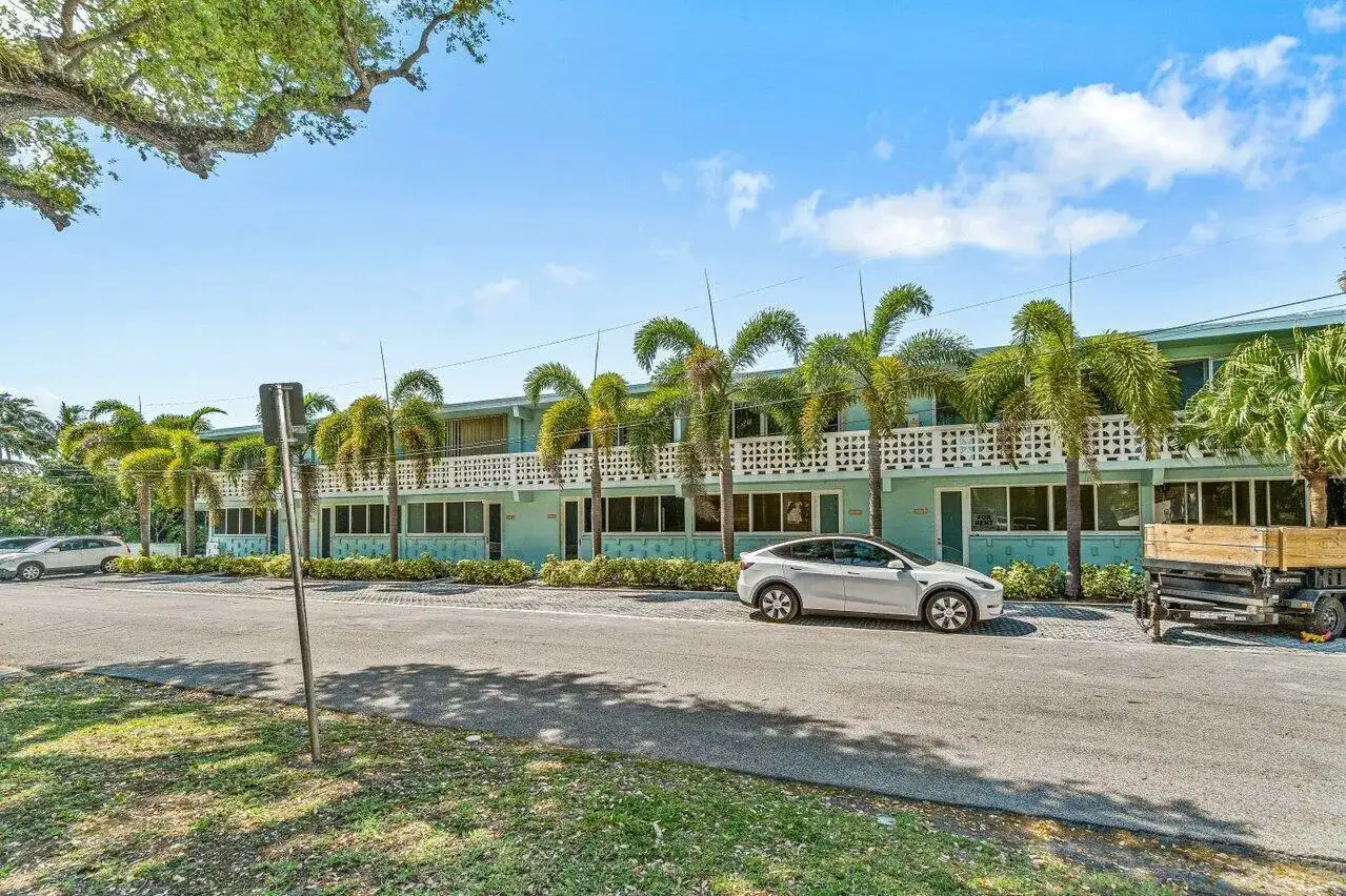 65 SE Spanish Trail # 2020, Boca Raton FL 33432 photo 2