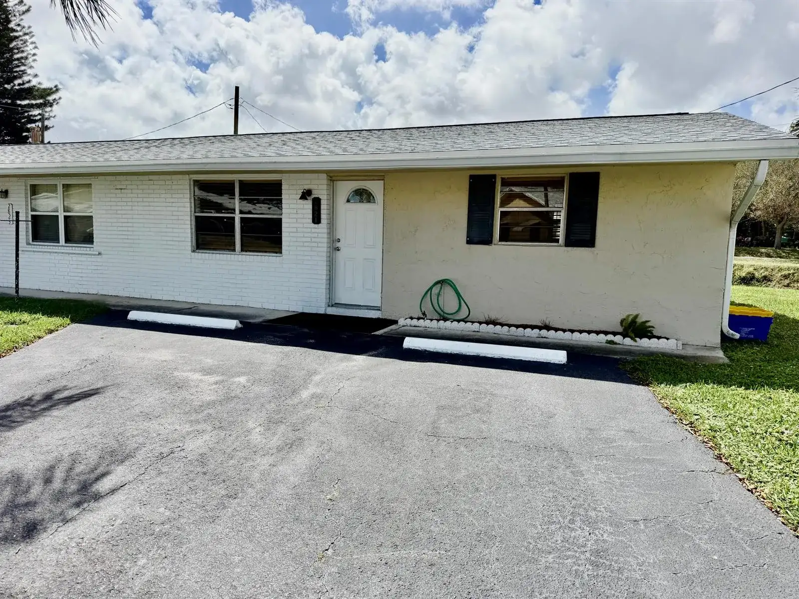 2821 Duke Lane, Delray Beach FL 33445 photo 2