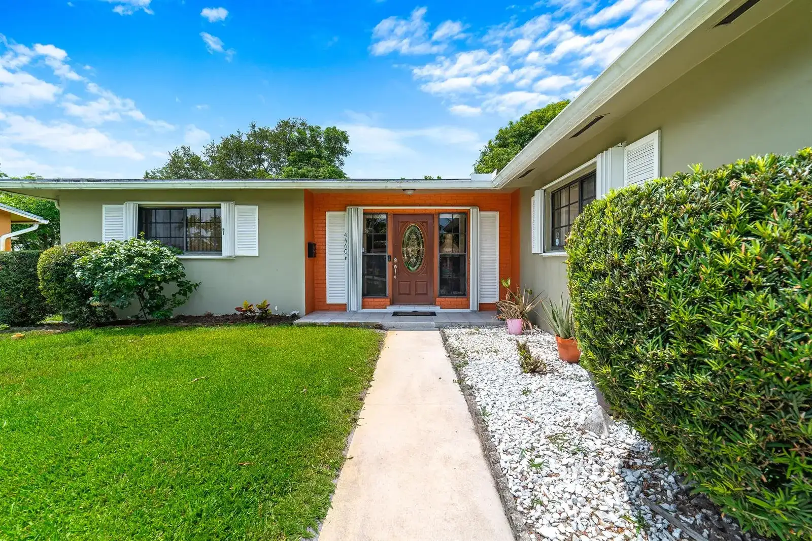4460 NW 3rd Place, Plantation FL 33317 photo 2