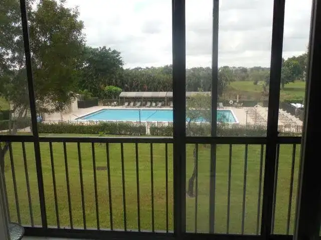 7286 Huntington Lane # 303, Delray Beach FL 33446 photo 2