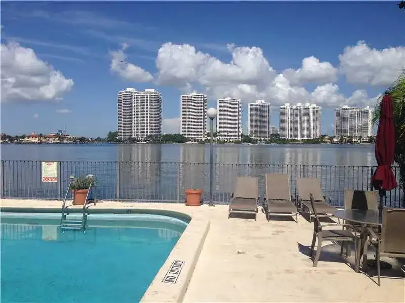 17500 N Bay Road # S508, Sunny Isles Beach FL 33160 photo 2