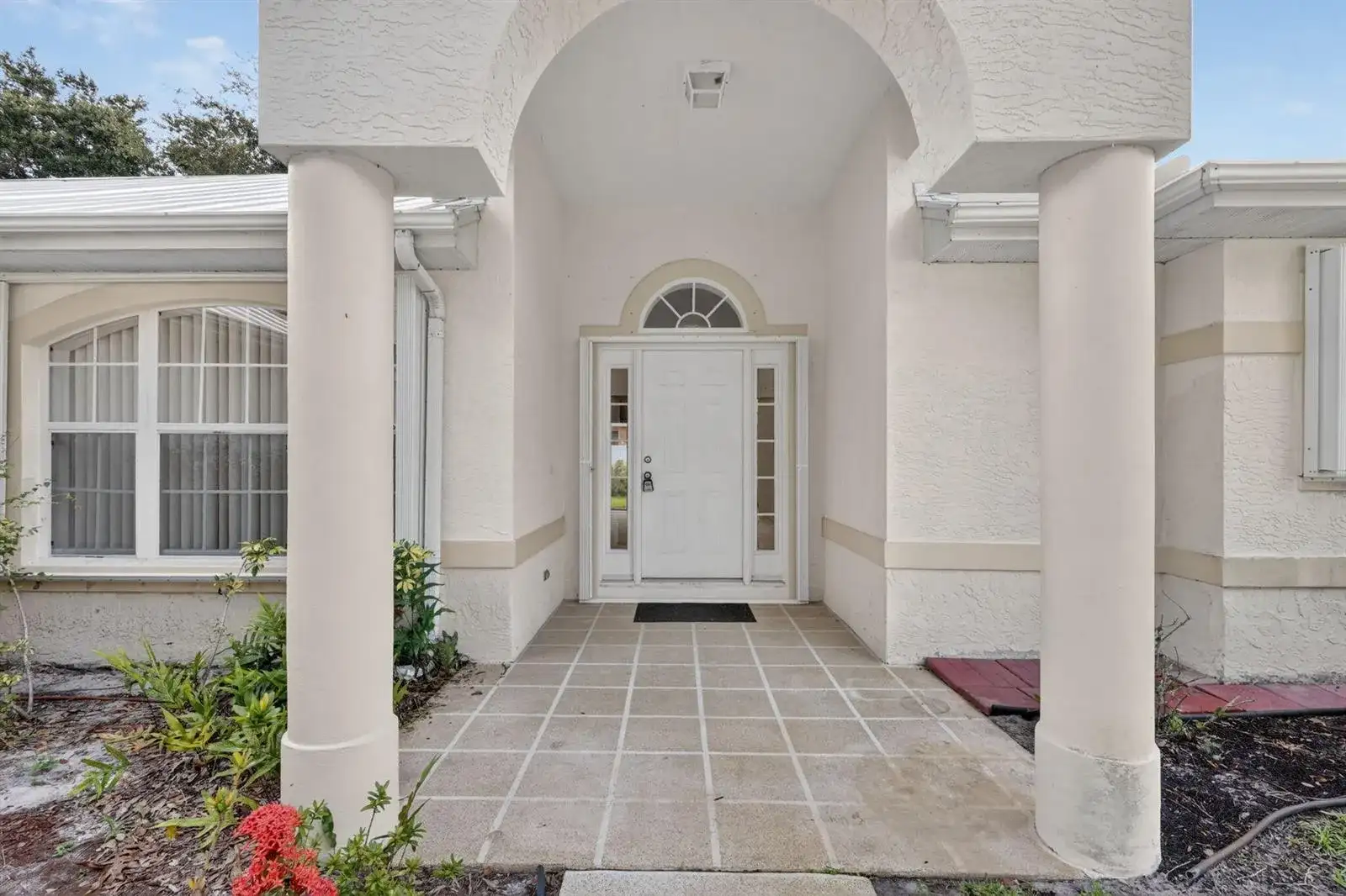 8253 Sand Pine Circle, Port St. Lucie FL 34952 photo 5