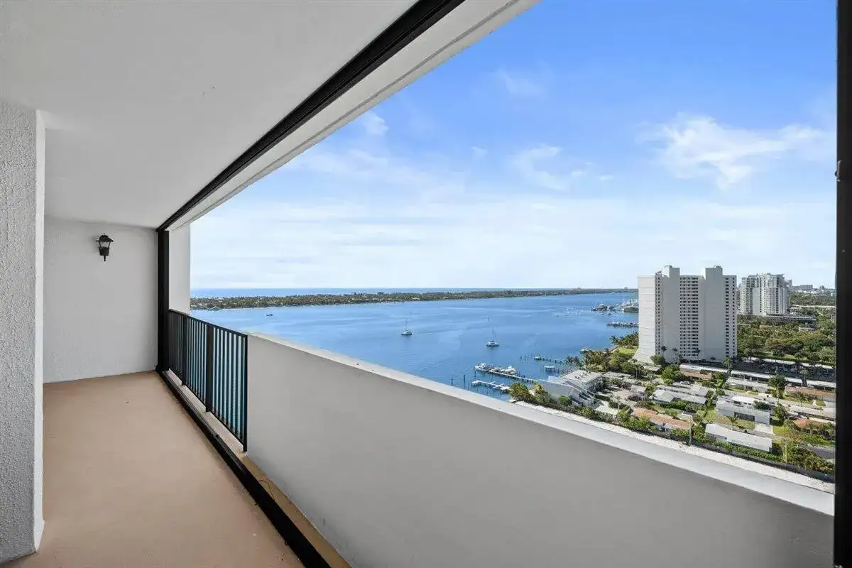 5600 N Flagler Drive # 2304, West Palm Beach FL 33407 photo 2