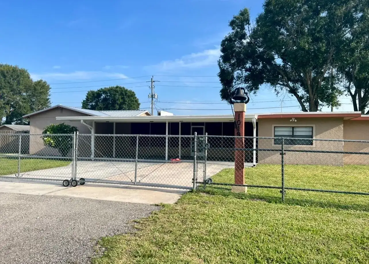 1019 NW 2nd Street, Okeechobee FL 34972 photo 3