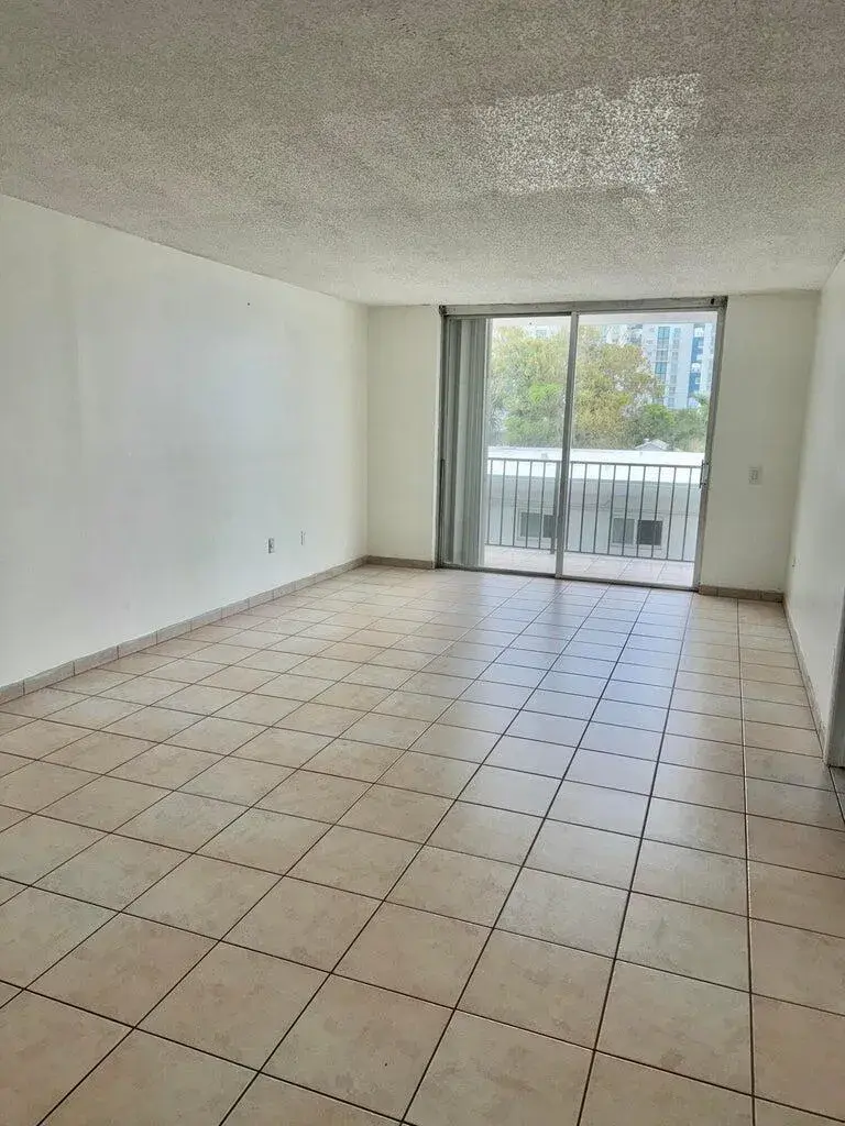 7601 Byron Avenue # 3c, Miami Beach FL 33141