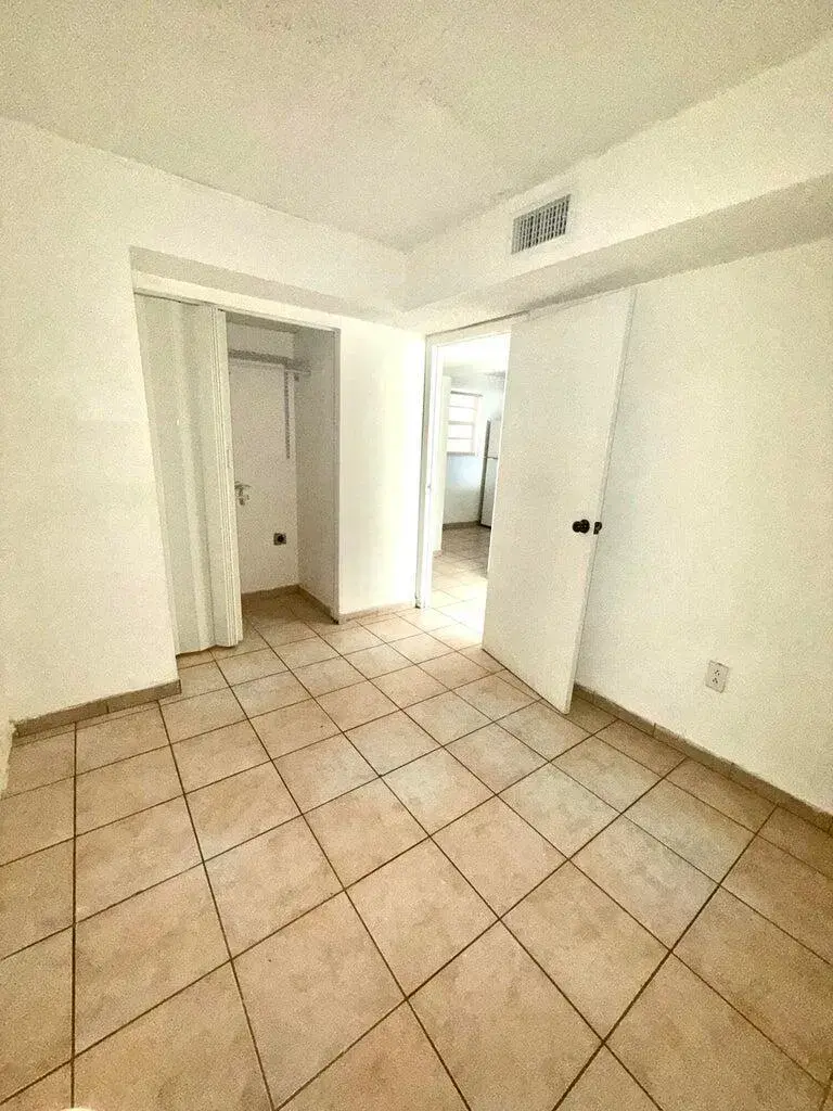 7601 Byron Avenue # 3c, Miami Beach FL 33141