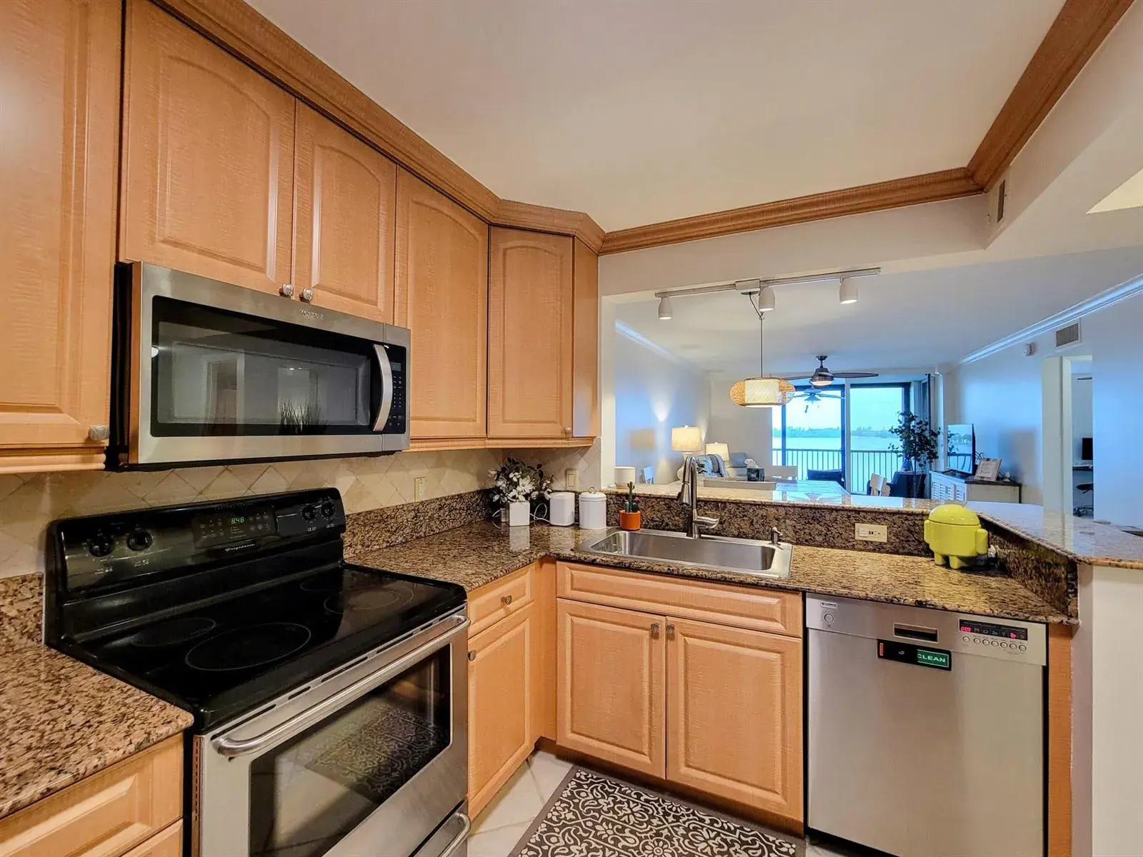 111 Lake Emerald Drive # 406, Oakland Park FL 33309