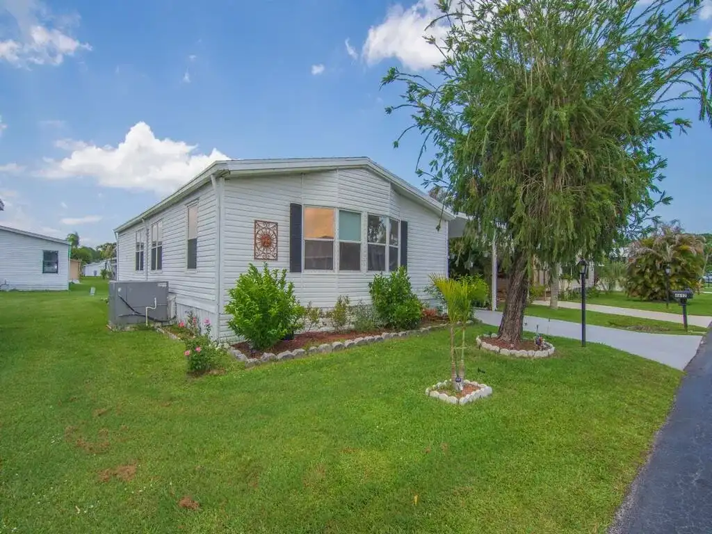 4697 SE Copperwood Terrace, Stuart FL 34997