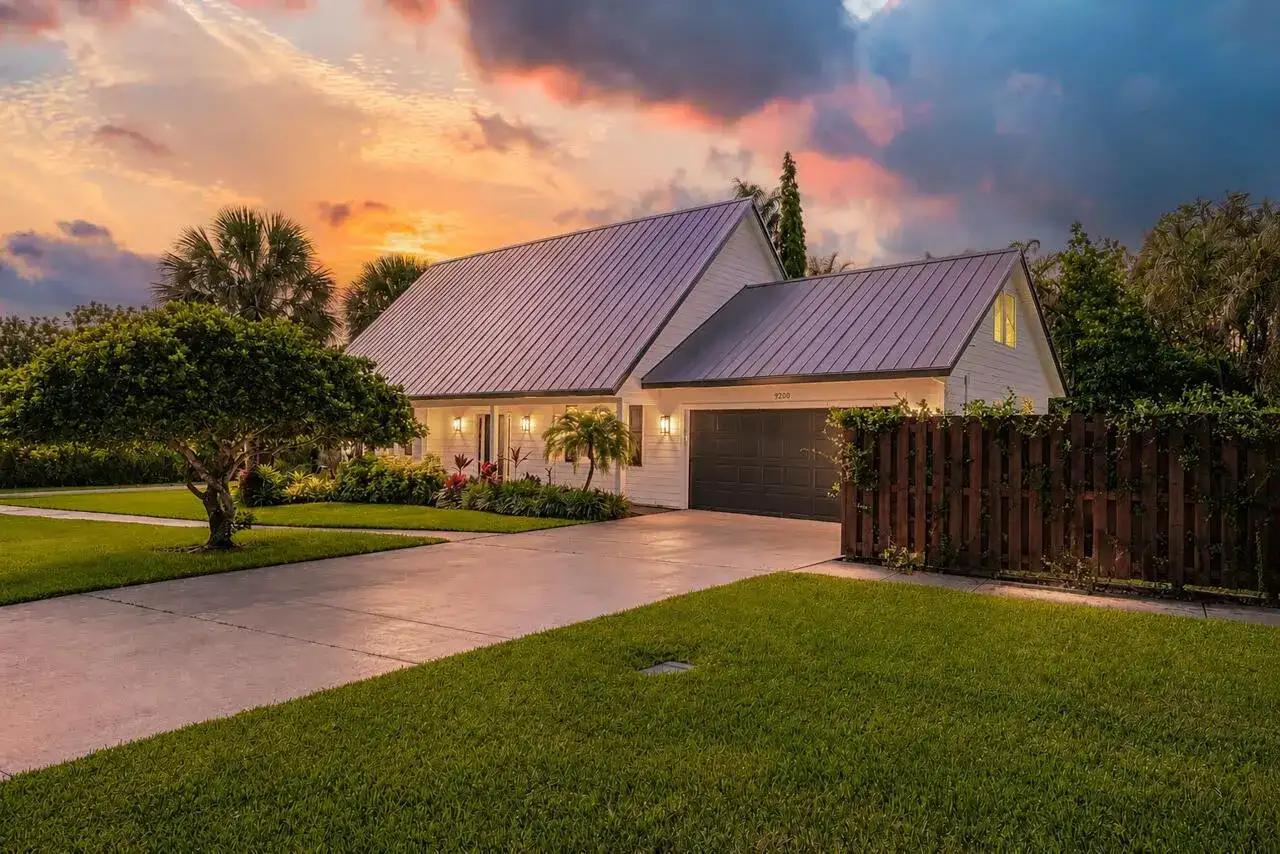 9200 SE Olympus Street, Hobe Sound FL 33455 photo 3
