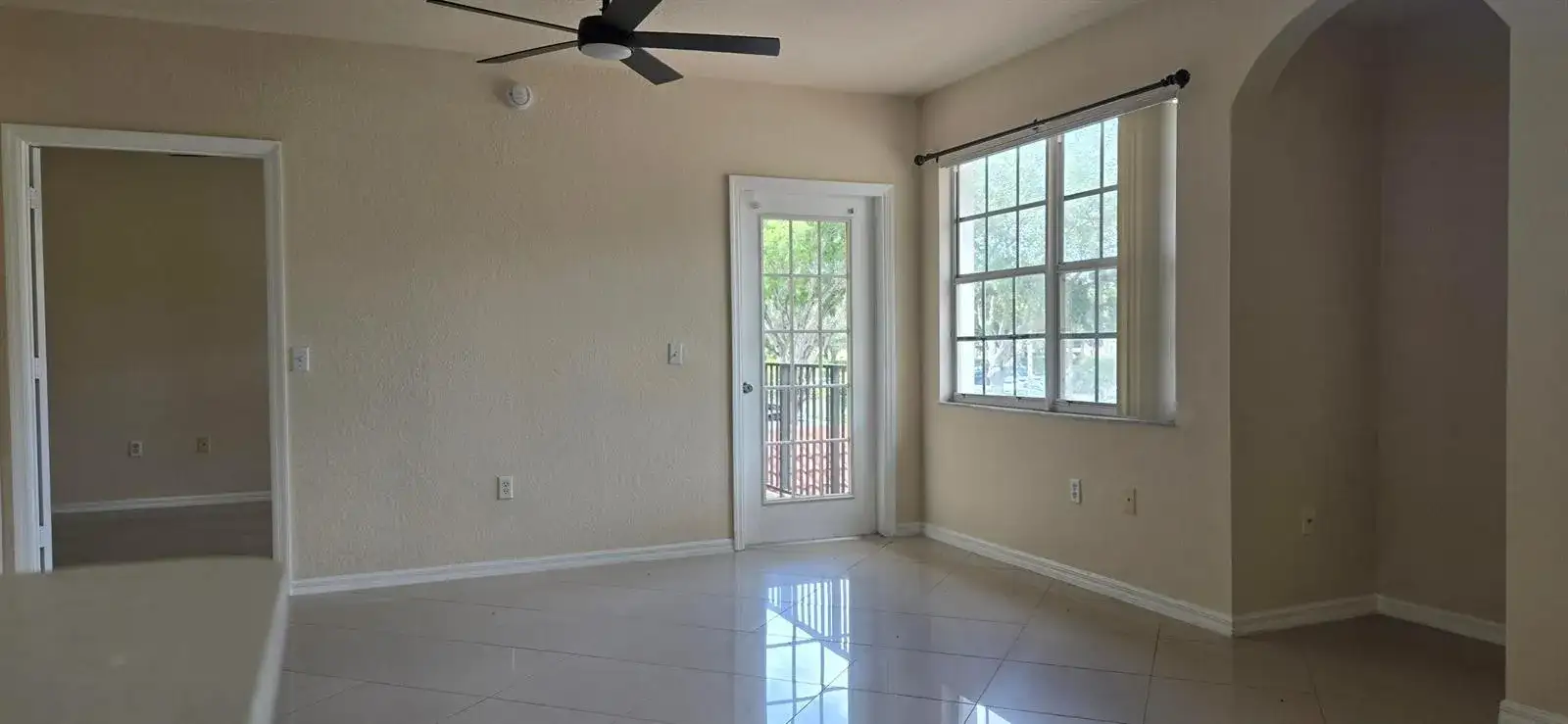 2505 Belmont Lane, North Lauderdale FL 33068 photo 5