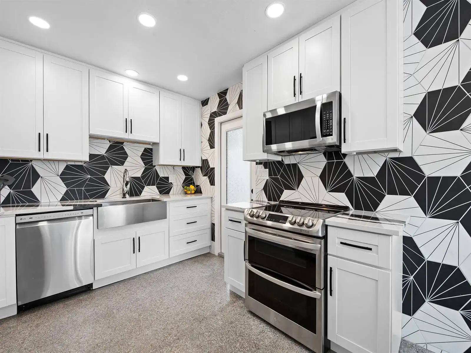 657 NW 30th Court, Wilton Manors FL 33311 photo 4
