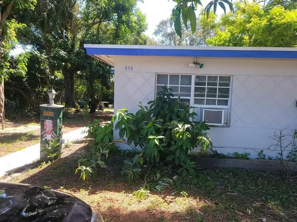 898 NE 39th Street # 2, Oakland Park FL 33334 photo 4