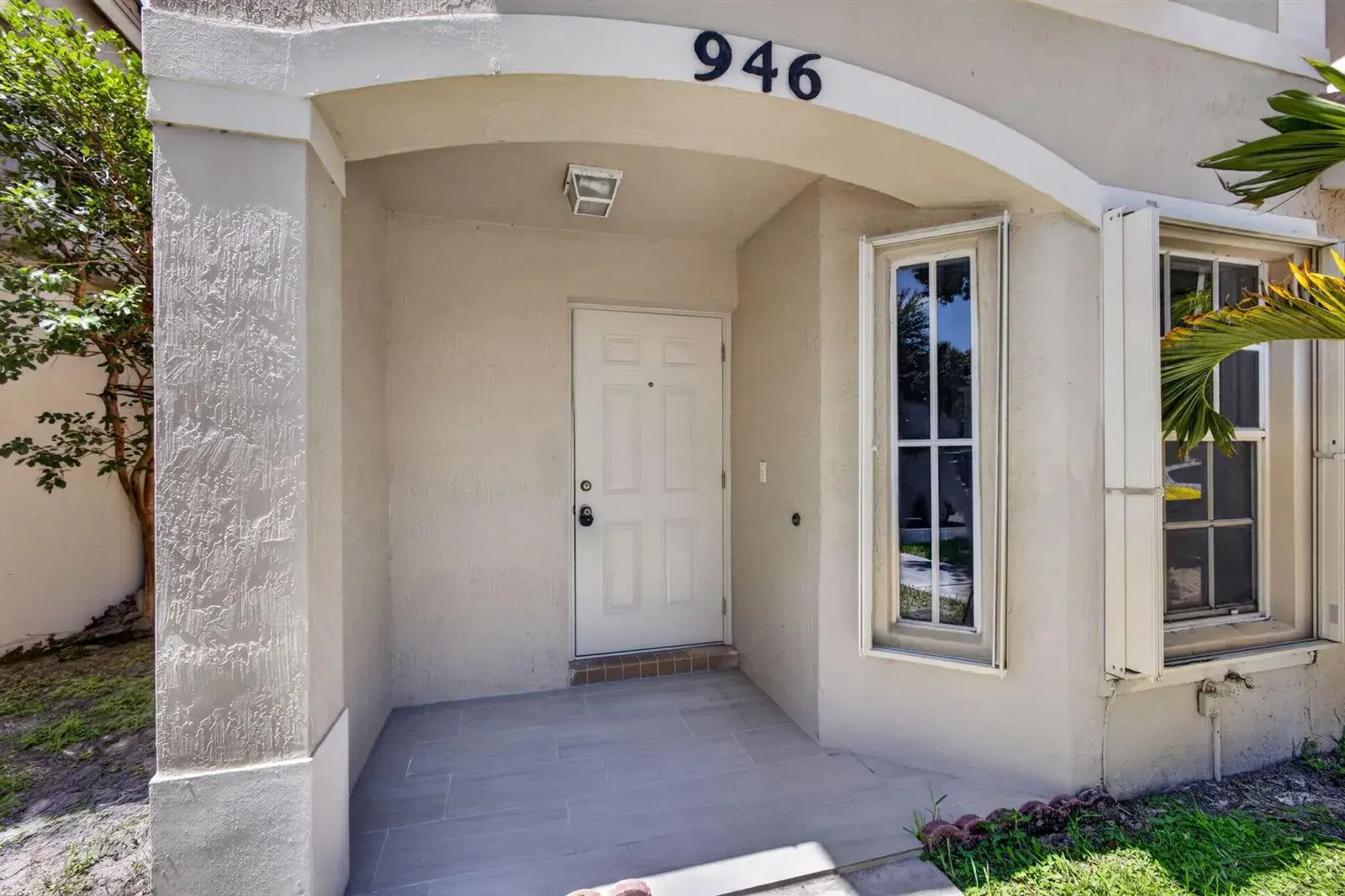 946 Summit Lake Drive, West Palm Beach FL 33406
