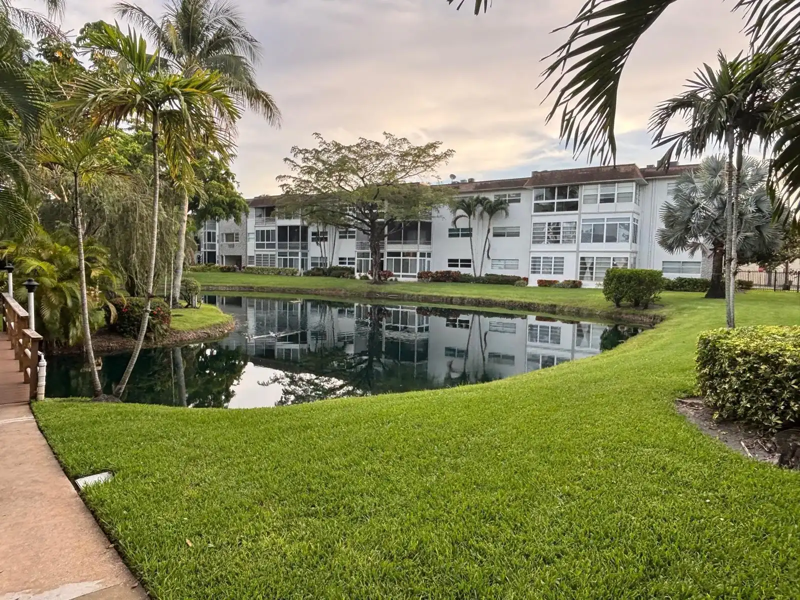 5171 W Oakland Park Boulevard # 308, Lauderdale Lakes FL 33313