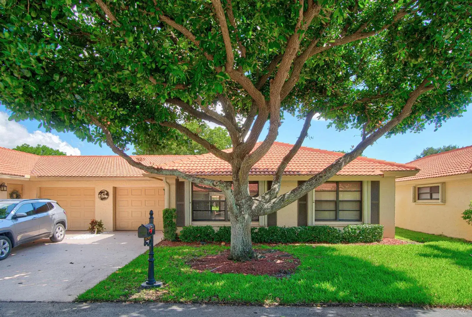 9830 Bischofia Tree Way, Boynton Beach FL 33436 photo 2