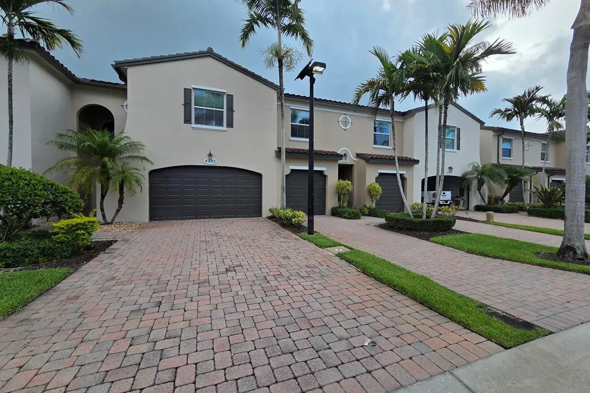 4507 Mediterranean Circle, West Palm Beach FL 33418