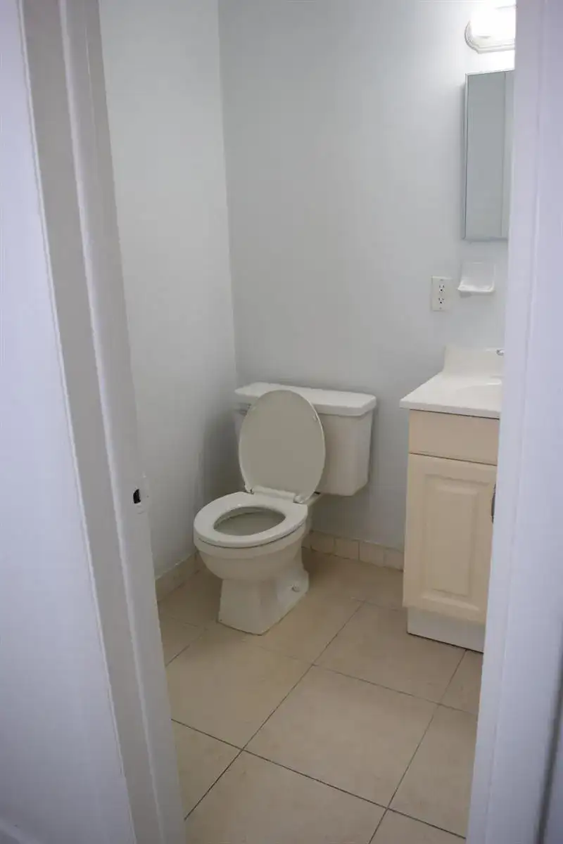 151 SE 6th Avenue Apt 14, Pompano Beach FL 33060 photo 4
