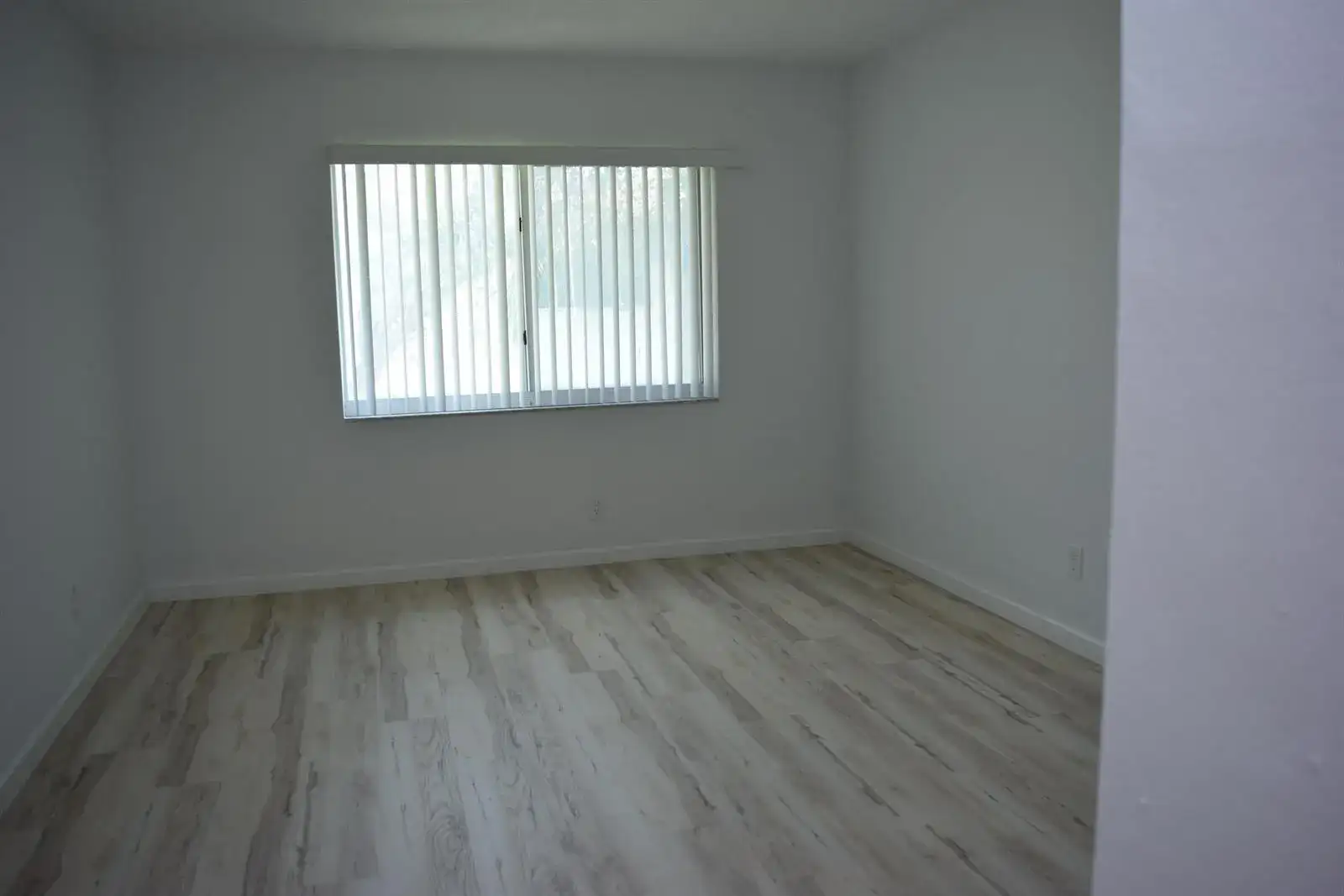 151 SE 6th Avenue Apt 14, Pompano Beach FL 33060 photo 5