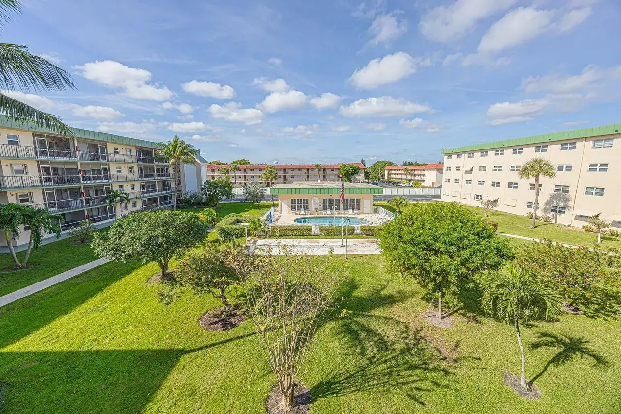 808 SE 7th Street # 305, Deerfield Beach FL 33441 photo 2