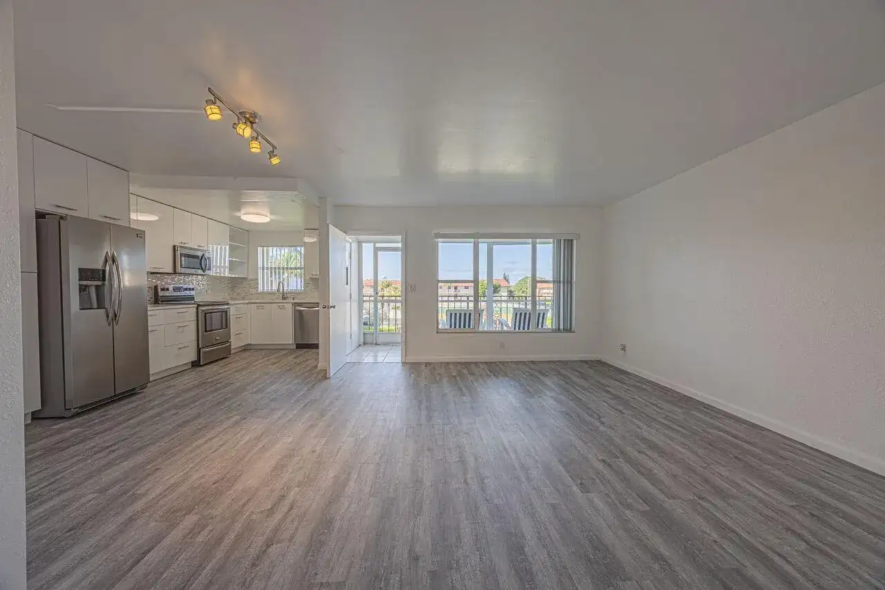 808 SE 7th Street # 305, Deerfield Beach FL 33441 photo 5