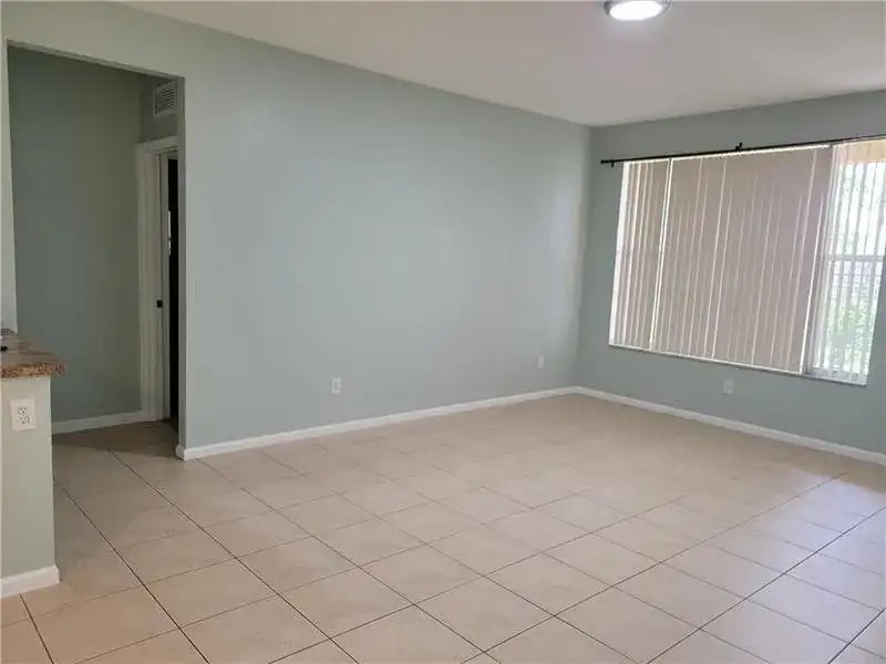 3569 Forest Hill Boulevard # 117, Palm Springs FL 33406 photo 2