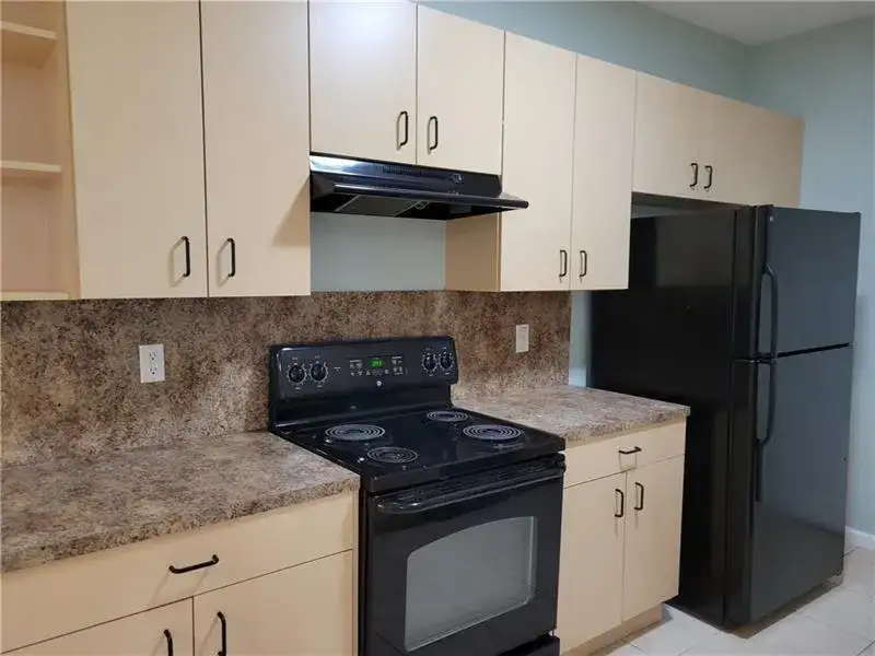 3569 Forest Hill Boulevard # 117, Palm Springs FL 33406 photo 4