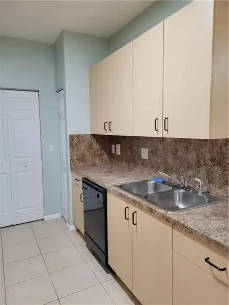 3569 Forest Hill Boulevard # 117, Palm Springs FL 33406 photo 5