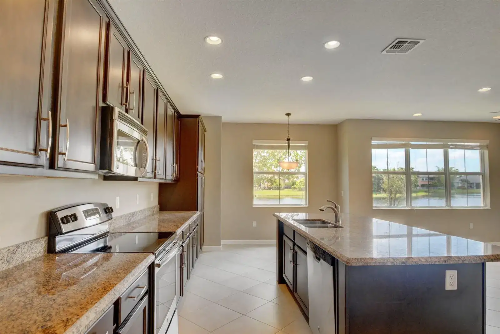 2916 Payson Way, Wellington FL 33414 photo 3