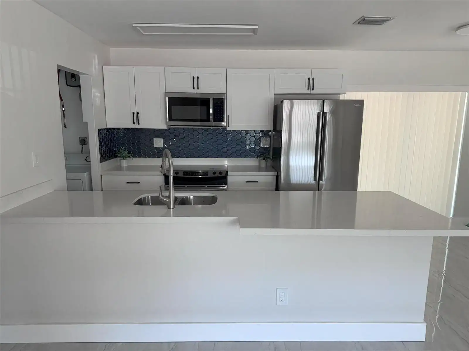 10 SW 5th Court, Deerfield Beach FL 33441 photo 2