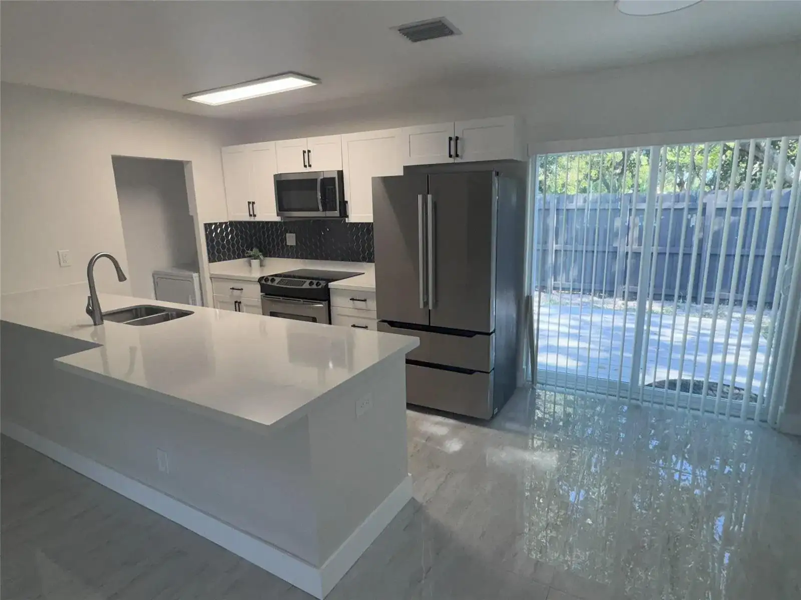 10 SW 5th Court, Deerfield Beach FL 33441 photo 3