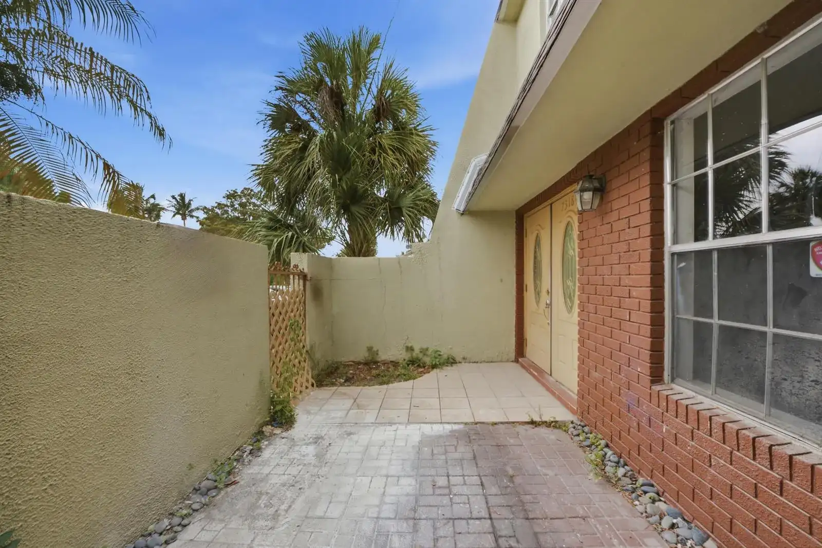 7318 NW 75th Street, Tamarac FL 33321 photo 2