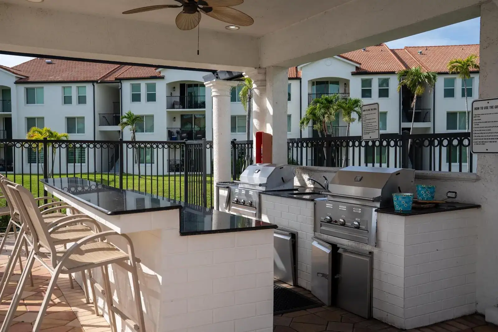 809 Villa Circle, Boynton Beach FL 33435 photo 2