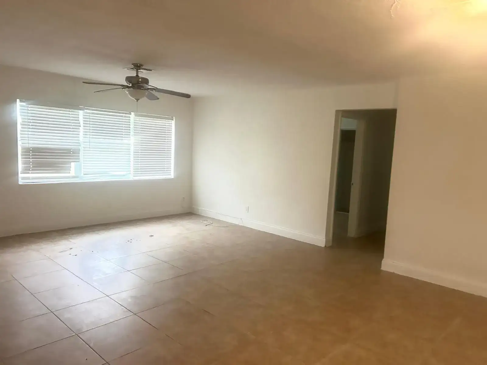 1067 Iroquois Avenue, Fort Lauderdale FL 33312 photo 2