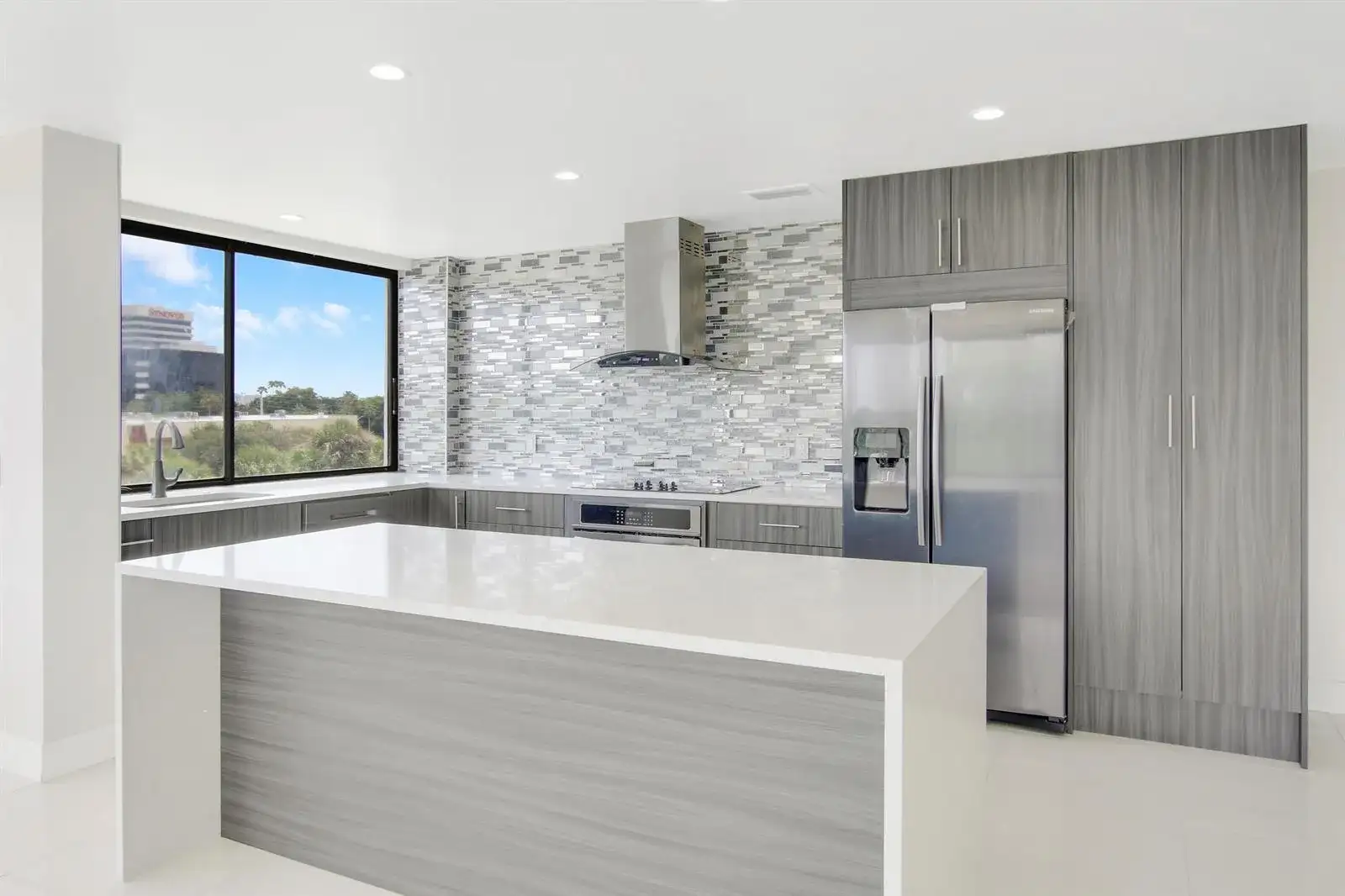 1500 Presidential Way # 404, West Palm Beach FL 33401 photo 2