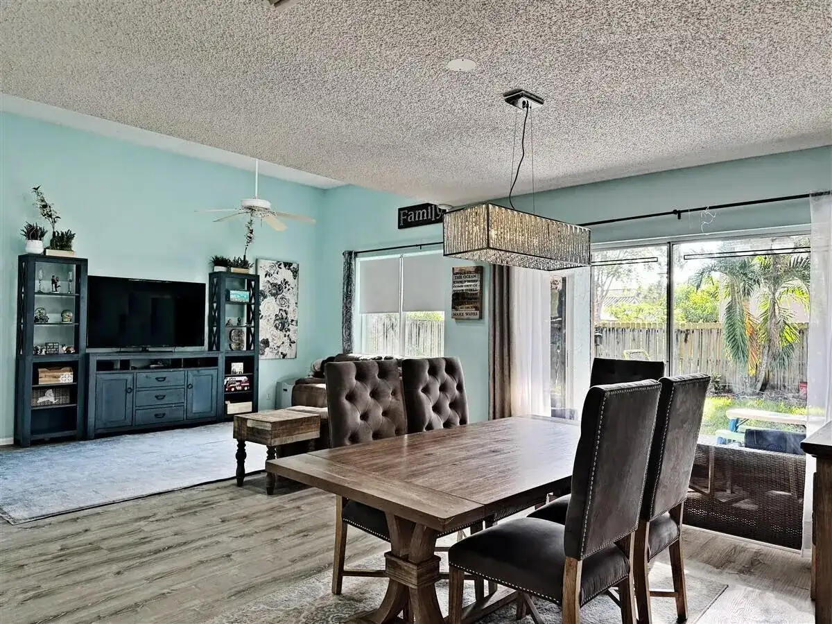 1020 NW 107th Avenue, Plantation FL 33322 photo 5