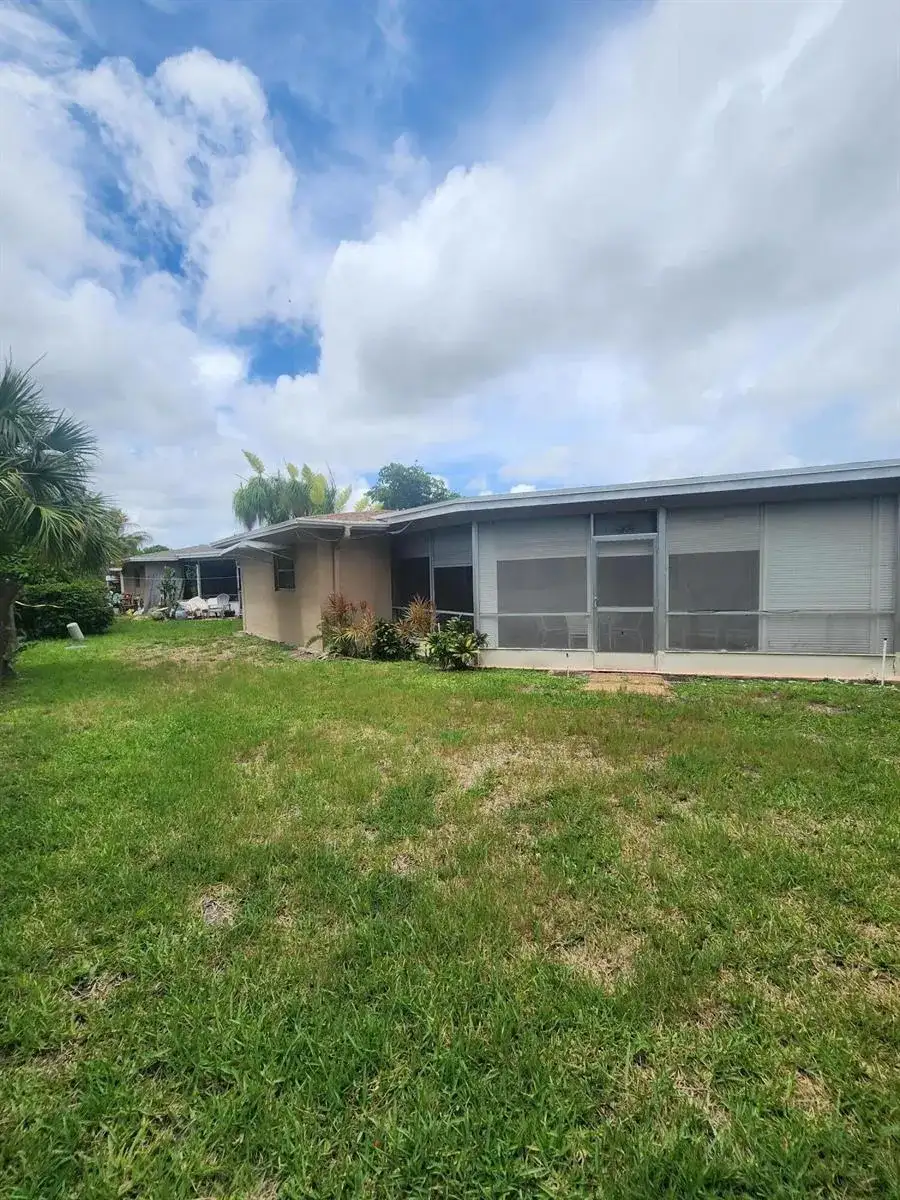 4821 NW 13th Avenue, Deerfield Beach FL 33064 photo 4