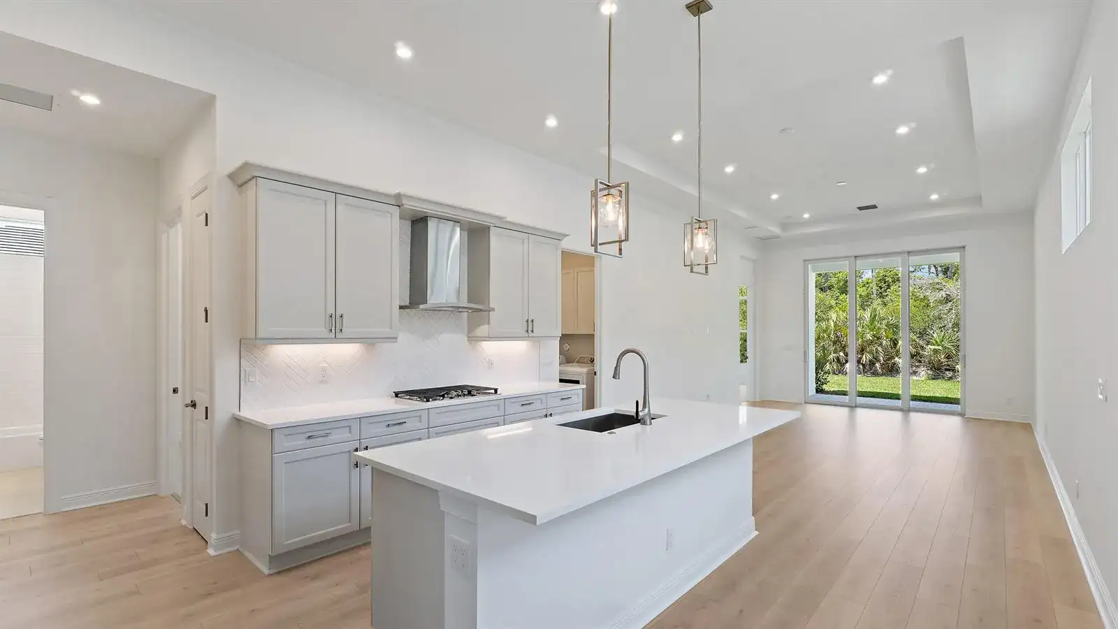 212 SE Via Sangro, FL 34952 photo 2