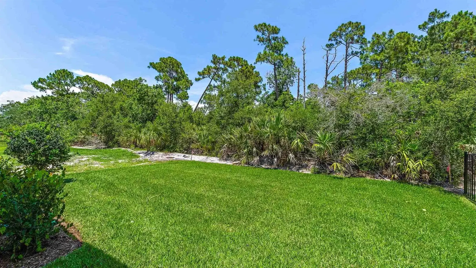 212 SE Via Sangro, FL 34952 photo 4