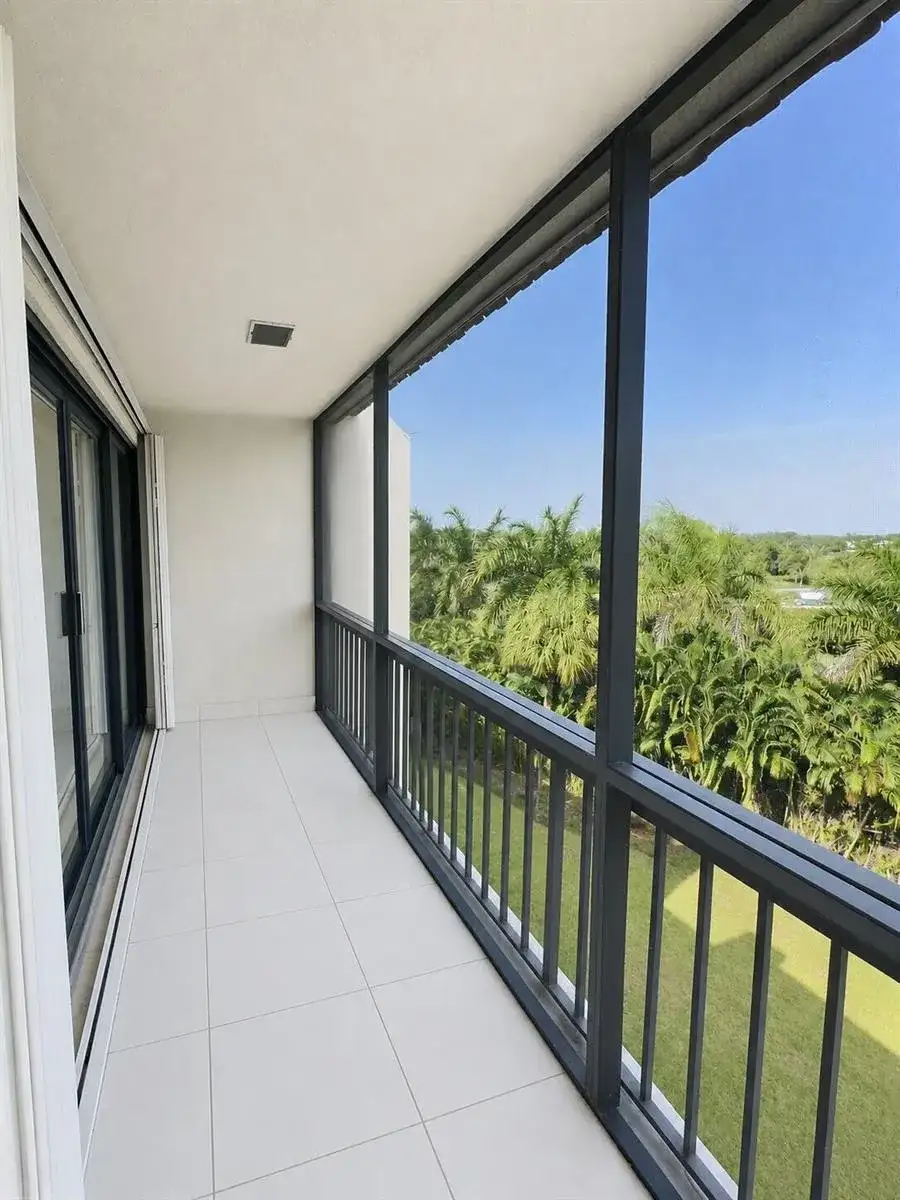 3050 Presidential Way # 407, West Palm Beach FL 33401 photo 4