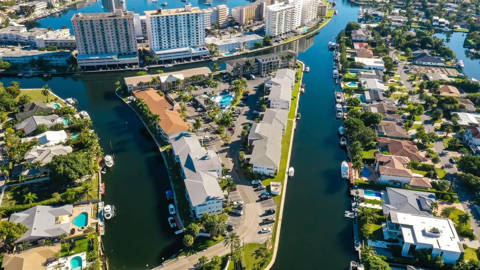 450 Paradise Isle Boulevard, Hallandale Beach FL 33009 photo 2