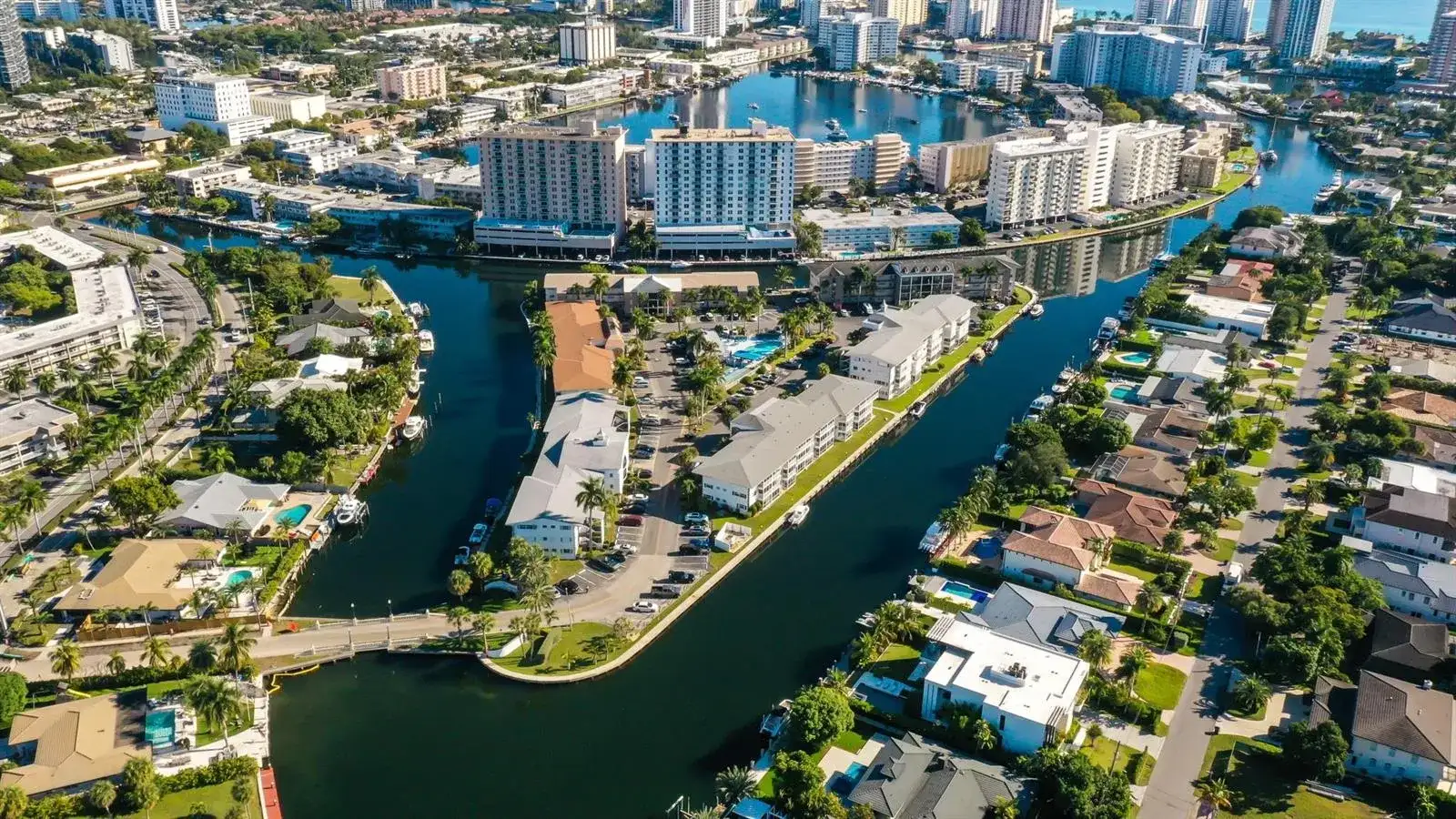 450 Paradise Isle Boulevard, Hallandale Beach FL 33009 photo 4