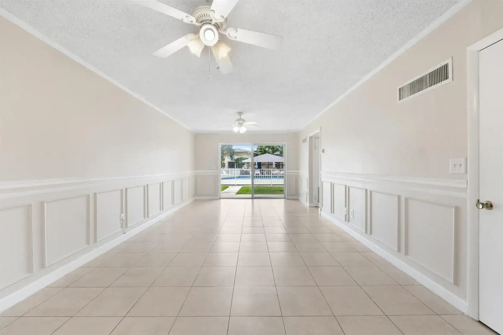510 Prosperity Farms Rd. Road # 4b, North Palm Beach FL 33408 photo 4
