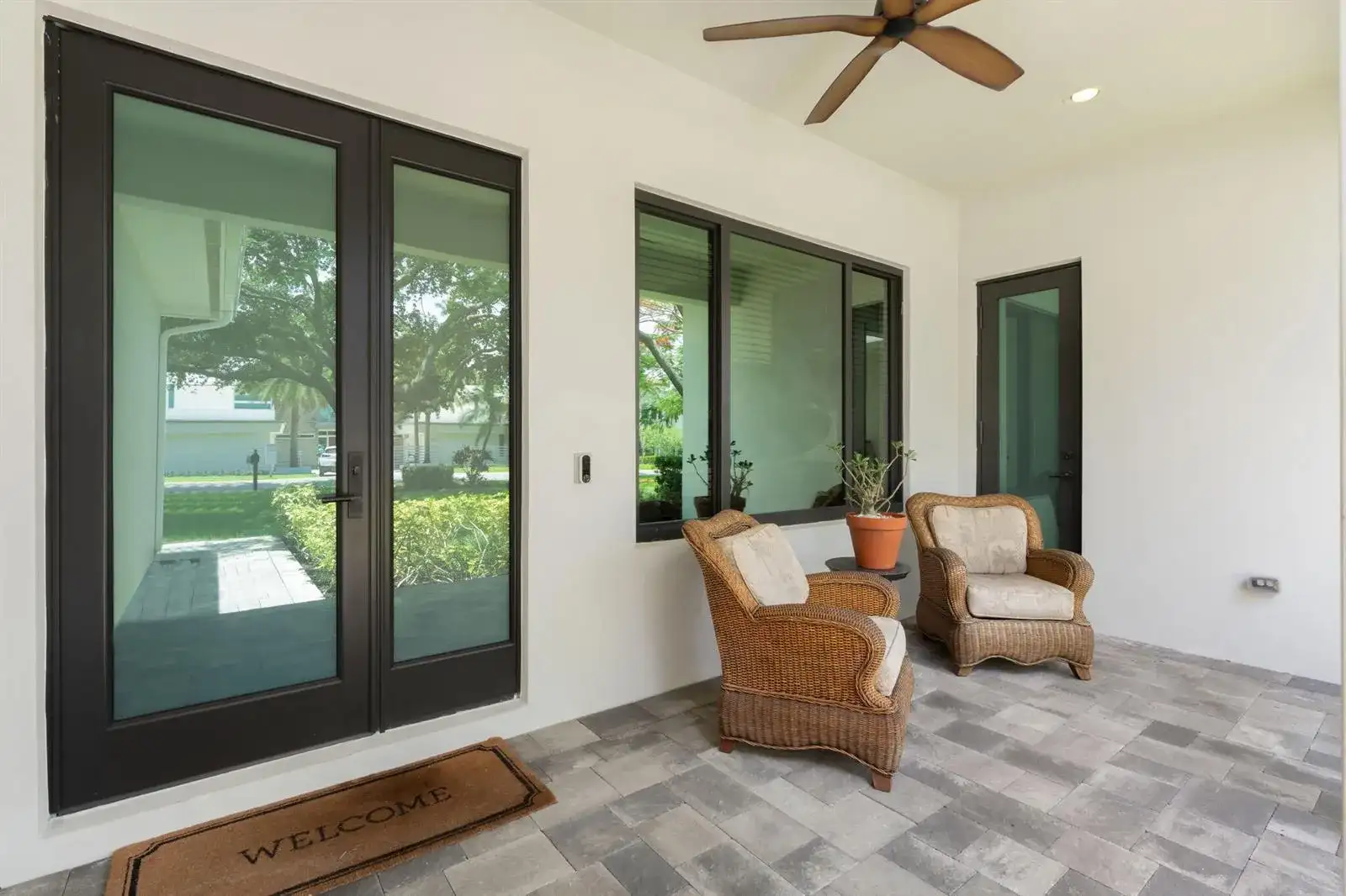 1716 Middle River Drive, Fort Lauderdale FL 33305 photo 4