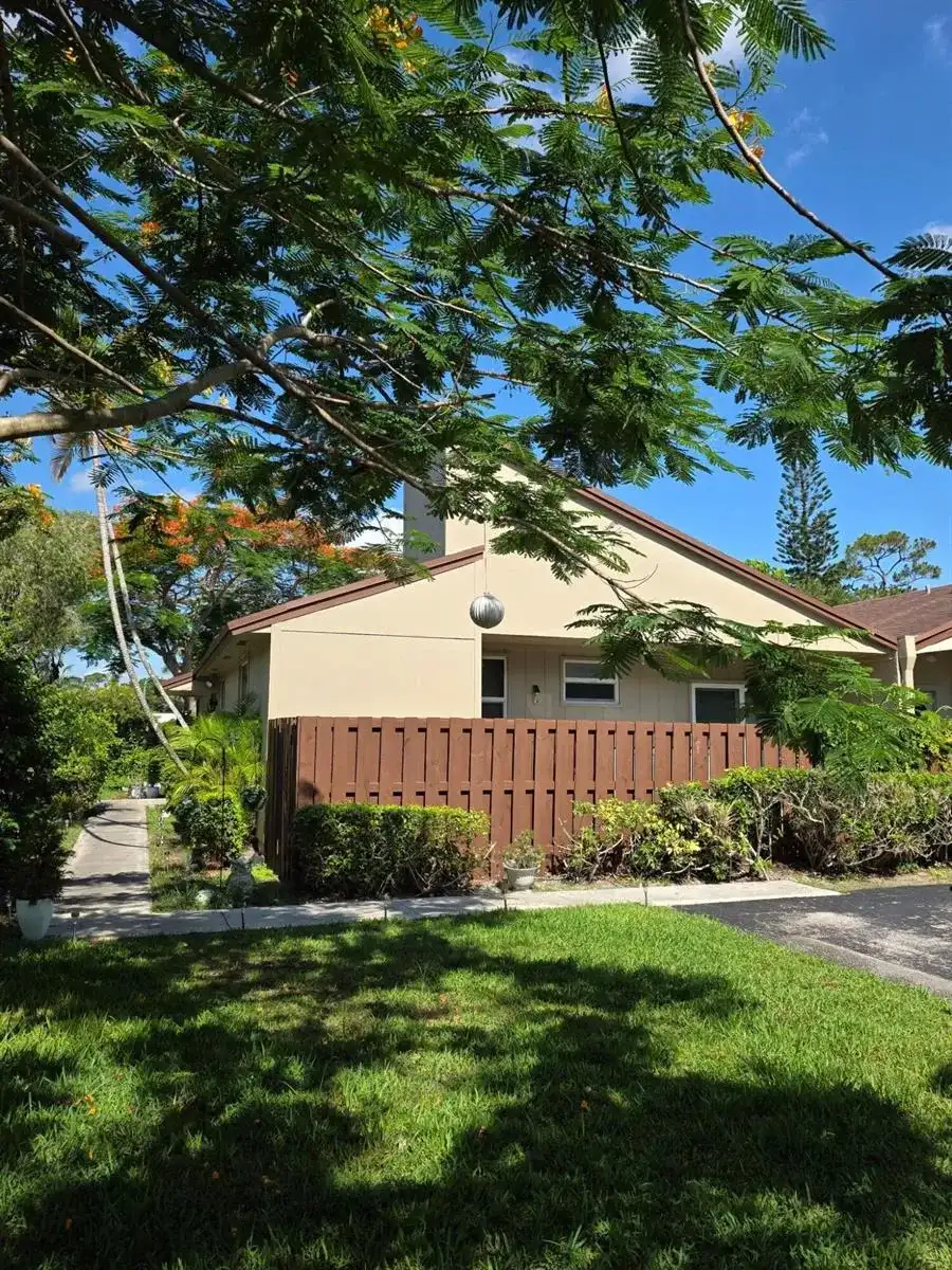 11600 Timbers Way # 37a, Boca Raton FL 33428