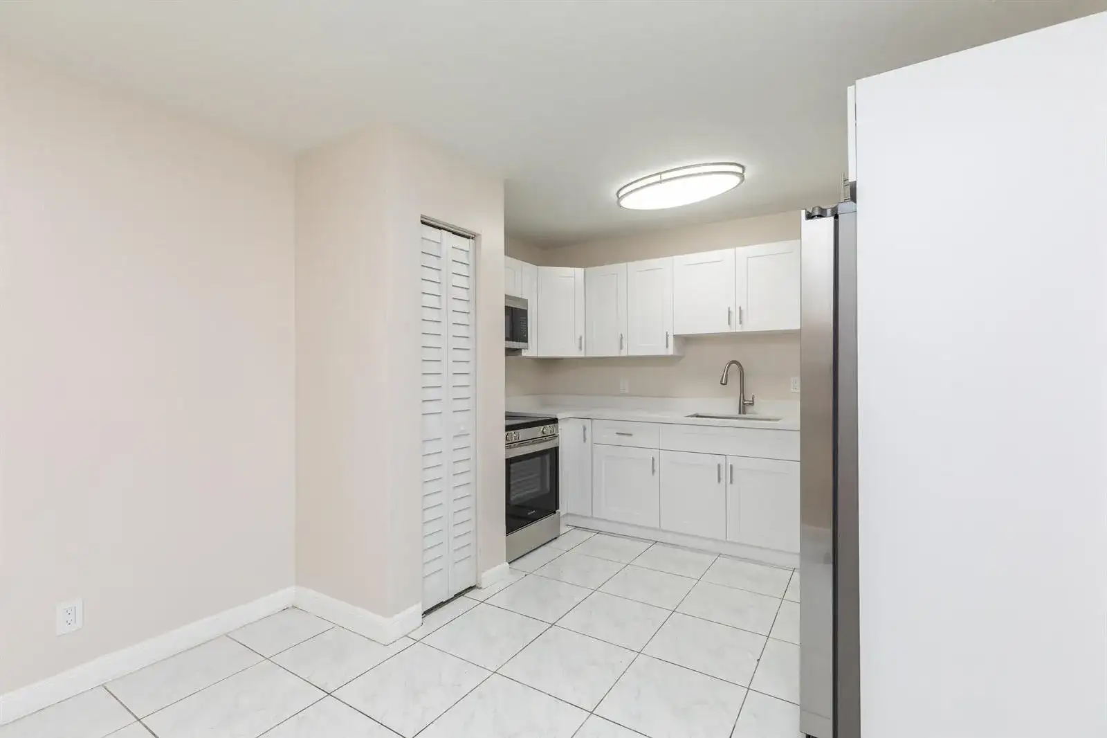 7750 SW 10th Court # B, North Lauderdale FL 33068 photo 4