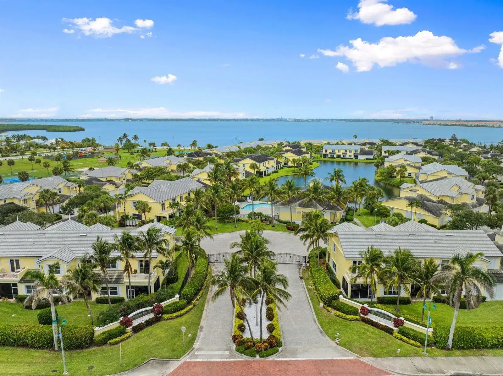 2200 Mariner Bay Boulevard, Fort Pierce FL 34949 photo 2